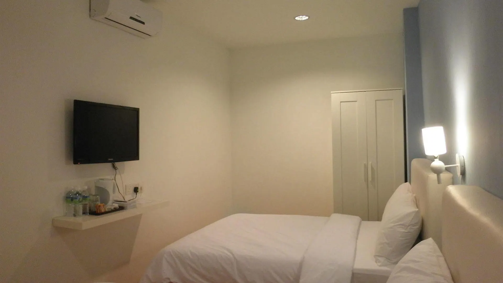 Vinz Hotel Malacca 2*,